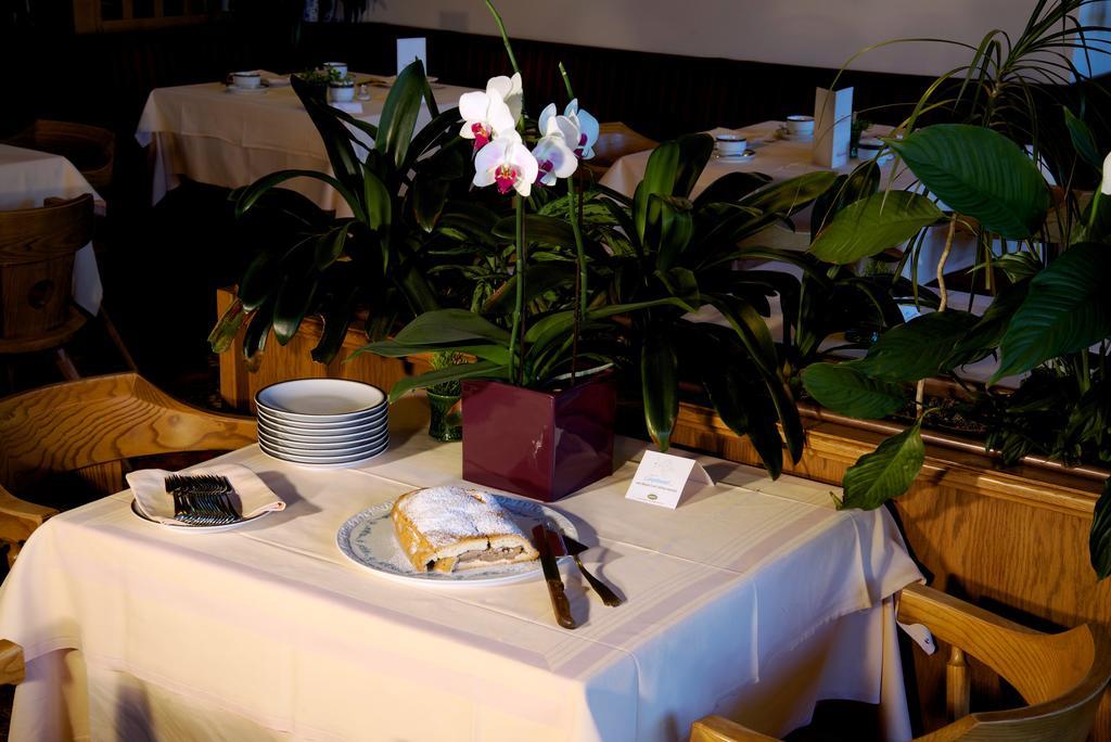 Hotel Tannerhof Мерано Екстер'єр фото